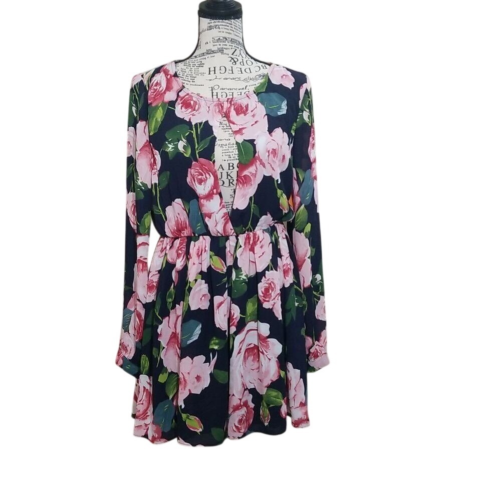 Tobi floral dress size medium